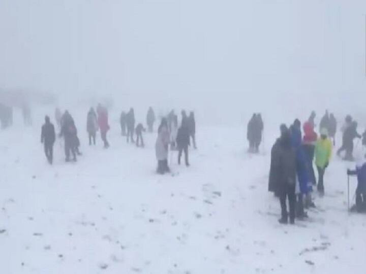 Jammu-Kashmir Weather: शीत लहर की चपेट में आया जम्मू-कश्मीर, गुलमर्ग में माइनस 10 तक पहुंचा पारा Jammu-Kashmir Weather-Pollution Report: cold wave in jammu kashmir, Temperature reaches minus 10 in Gulmarg Jammu-Kashmir Weather: शीत लहर की चपेट में आया जम्मू-कश्मीर, गुलमर्ग में माइनस 10 तक पहुंचा पारा