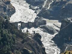 GoodBye 2021: साल 2021 की वो तस्वीरें, जो हमेशा के लिए लोगों के ज़हन में कैद हो गईं