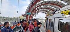 Kanpur Metro: कानपुर के लोगों ने की मेट्रो की पहली यात्रा, रेल अधिकारियों ने किया फूलों से स्वागत, देखिए ये तस्वीरें