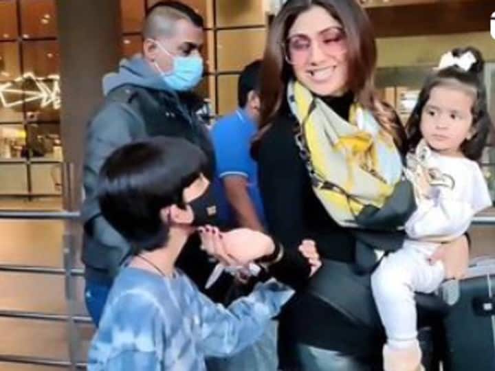 WATCH Shilpa Shetty's Reaction As Paps Ask Her Son Viaan To Remove His Mask At Mumbai Airport WATCH| Shilpa Shetty's Reaction As Paps Ask Her Son Viaan To Remove His Mask At Mumbai Airport