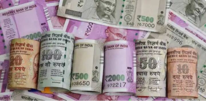 বর্তমানে দিল্লিতে কোভিডকালে হলুদ সতর্কতা জারি হয়েছে। যার জেরে মাত্র 20 জন লোক বিয়েতে অংশ নিতে পারবেন। এরকম পরিস্থিতিতে   জানুয়ারি-ফেব্রুয়ারিতে যারা বিয়ের বুকিং করেছেন স্বাভাবিকভাবেই তাদের টেনশন বাড়ছে।