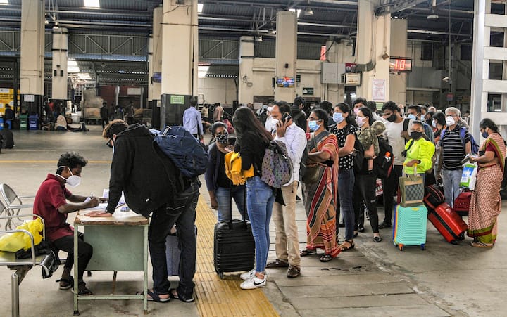 স্বাদ বা গন্ধের অনুভূতি চলে যাওয়ার মতো উপসর্গ ওমিক্রন আক্রান্তদের মধ্যে দেখা যাচ্ছে না।