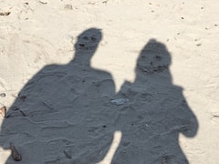 Crime News: కిలాడీ దంపతులు.. నమ్మకంగా ఉంటూ స్థానికుల నుంచి కోటి రూపాయలకుపైగా అప్పు చేశారు.. ఆ తర్వాత