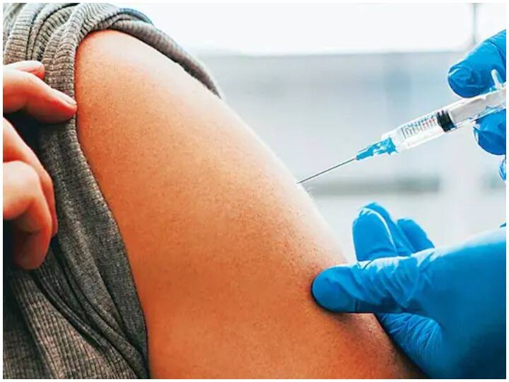 Haryana Jind News entry will be ban in government offices without vaccine two doses ANN Jind News: जींद में वैक्सीन की दोनों डोज नहीं लगवाने पर प्रशासन सख्त, नए साल से ये आदेश लागू