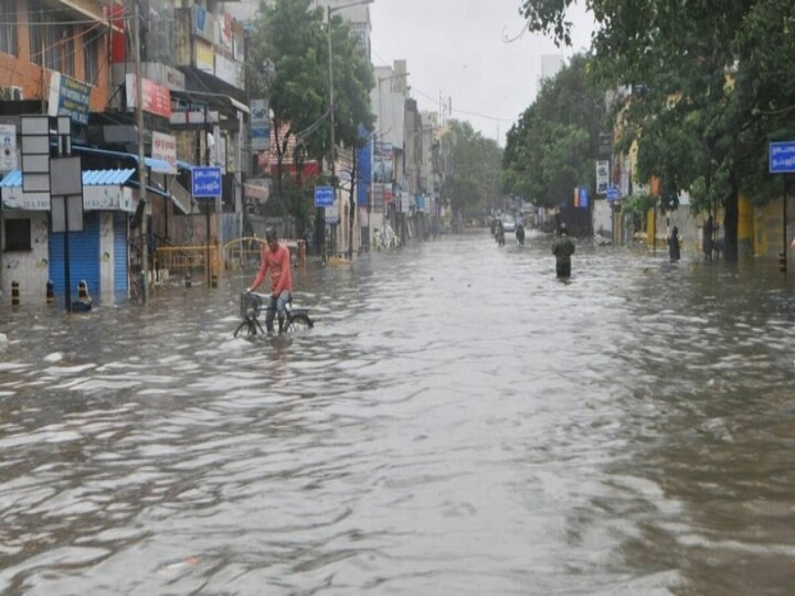 Heavy Rain Orange Alert | சாலைகளில் வெள்ளமென நீர்.. சென்னை உட்பட மூன்று மாவட்டங்களுக்கு ஆரஞ்ச் அலர்ட்