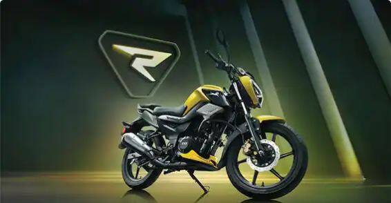 Yamaha R15 V4 : Yamaha ਨੇ ਹਾਲ ਹੀ ਵਿੱਚ ਭਾਰਤ ਵਿੱਚ ਨਵੀਂ ਜਨਰੇਸ਼ਨ R15 ਲਾਂਚ ਕੀਤੀ ਹੈ ਅਤੇ ਇਹ ਪਹਿਲਾਂ ਨਾਲੋਂ ਬਿਹਤਰ ਹੈ। ਨਵੀਂ Yamaha R15 V4 ਦਾ ਡਿਜ਼ਾਈਨ YZF-R7 ਮਿਡਲ-ਵੇਟ ਸੁਪਰਸਪੋਰਟ ਵਰਗਾ ਹੈ। ਇਹ ਕਈ ਸੈਗਮੈਂਟ-ਪਹਿਲੀ ਵਿਸ਼ੇਸ਼ਤਾਵਾਂ ਦੀ ਪੇਸ਼ਕਸ਼ ਕਰਦਾ ਹੈ। ਮੋਟਰਸਾਈਕਲ ਨੂੰ ਪਾਵਰ ਦੇਣ ਲਈ, ਇਸ ਵਿੱਚ 155cc ਸਿੰਗਲ-ਸਿਲੰਡਰ, ਲਿਕਵਿਡ-ਕੂਲਡ, ਫਿਊਲ-ਇੰਜੈਕਟਿਡ ਇੰਜਣ ਹੈ।