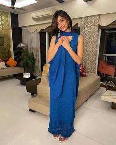 Palak Tiwari Photos: ब्लू सूट-सलवार और दुपट्टे में श्वेता तिवारी की बेटी लगीं बेहद सुंदर, किलर स्माइल से फैंस के दिलों पर गिराई बिजलियां