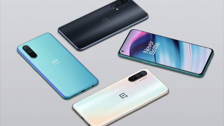 Oneplus Nord CE: वनप्लस नोर्ड सीई भी एक बेस्ट सेलिंग स्मार्टफोन है. इसमें 8 जीबी रैम और 128 जीबी इंटरनल स्टोरेज मिलती है. यह किफायती 5जी मोबाइल है. इसमें बैक पैनल पर ट्रिपल कैमरा सेटअप है, जिसमें प्राइमरी कैमरा 64 मेगापिक्सल का है. 16 मेगापिक्सल का फ्रंट कैमरा है. यह फोन स्नैपड्रैगन 750जी चिपसेट के साथ आता है. इसकी कीमत 22999 रुपये है.