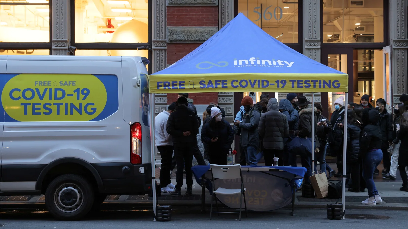 ਭਾਰਤ 'ਚ 1300 ਦੇ ਕਰੀਬ ਪਹੁੰਚੇ Omicron ਦੇ ਕੇਸ, 23 ਸੂਬਿਆਂ 'ਚ ਫੈਲ ਚੁੱਕਿਆ ਕੋਰੋਨਾ ਦਾ ਵੇਰੀਐਂਟ ਓਮੀਕ੍ਰੋਨ