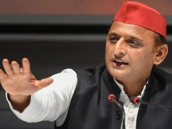 अखिलेश की सरकार में दंगों के हर साल औसतन 6 हजार 607 मामले दर्ज किए गए. अखिलेश यादव की सरकार में ही मुजफ्फरनगर में सांप्रदायिक दंगे हुए थे. इसमें 50 से अधिक लोगों की मौत हो गई थी.