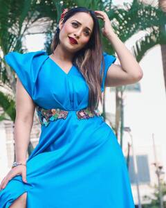 Rani Chatterjee Photos: थाई हाई स्लिट गाउन पहन रानी चटर्जी ने फैंस पर चलाया हुस्न का जादू, ग्लैमर के आगे बॉलीवुड एक्ट्रेस हुईं फेल