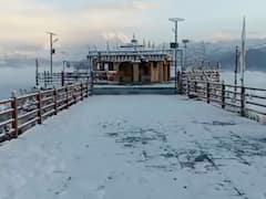 Rudraprayag News: नए साल के स्वागत को मिनी स्विट्जरलैंड चोपता पहुंच रहे पर्यटक, होटलों की फुल हुई बुकिंग