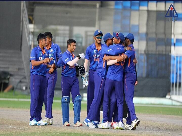 India U19 need 211 runs to win U19 Asia Cup 2021 Final at Dubai International Cricket Stadium  U19 Asia Cup 2021 Final: टीम इंडियाला विजयासाठी 107 धावांचे आव्हान