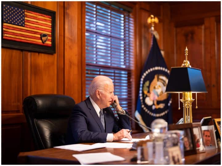 Biden hopes for Ukraine de-escalation in call with Putin Ukraine मुद्दे पर Biden-Putin की हुई फोन पर बातचीत, USA ने जताई यूक्रेन सीमा पर तनाव कम होने की उम्मीद