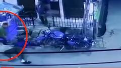 Prayagraj की सड़कों पर ताबड़तोड़ फायरिंग, फुटेज देखकर रूह कांप जाएगी | Hindi News