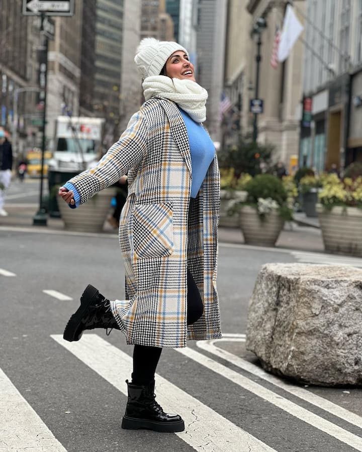 Hina Khan : अभिनेत्री हिना खान सध्या न्यूयॉर्कमध्ये थर्टी फर्स्टचं सेलिब्रेशन करतेय. ( सौजन्य : हिना खान इंस्टाग्राम)