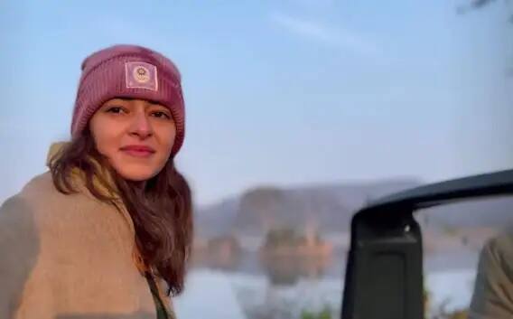 'গেহরাইয়া' অভিনেত্রী  বর্ষবরণের আনন্দ উদযাপন করছেন নিজের মেজাজে।