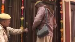 UP में IT की ताबड़तोड़ छापेमारी जारी, आज भी 2 बड़े कारोबारियों के ठिकानों पर रेड