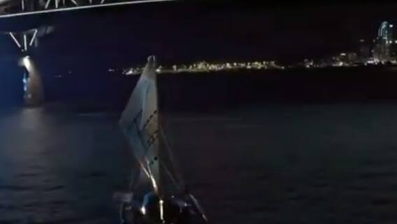 Happy New Year 2022: ऑकलैंड में बेहद भव्य अंदाज में हुआ नए साल का स्वागत, देखिए तस्वीरें