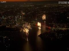 New Year 2022 : ऑस्ट्रेलियात नवीन वर्षाचं जंगी स्वागत, रोषणाईनं आसमंत उजळला