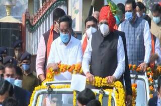 Rajkot: CM ભૂપેન્દ્ર પટેલનો રોડ શો પૂરો થાય એ પહેલાં  જ C.R. પાટીલ કેમ ઉતરી ગયા ને ક્યાં જવા રવાના થઈ ગયા ?