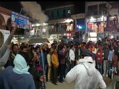 Bihar News: जीत के जश्न में नवनिर्वाचित जिप अध्यक्ष के समर्थकों ने की अंधाधुंध फायरिंग, पुलिस ने दर्ज की FIR