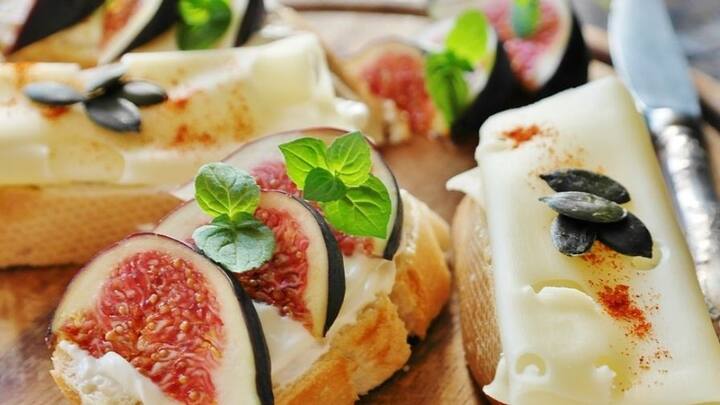 তাই নতুন বছরকে স্বাগত জানাতে রসনাতৃপ্তি হওয়া চাই। কম পরিশ্রমে বাড়িতেই তা পূরণ হওয়ার উপায় রইল।