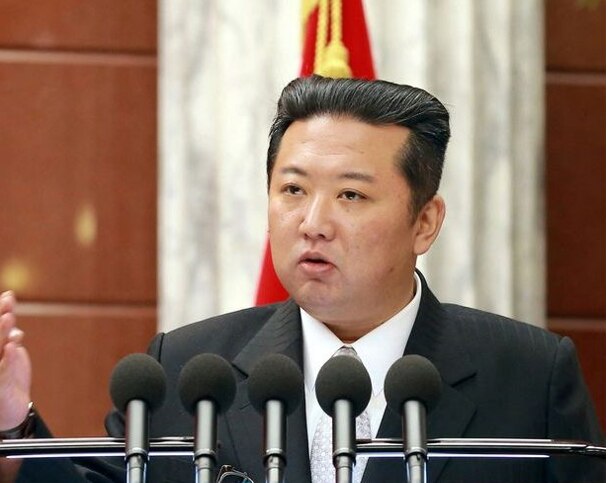 Kim Jong Un पुन्हा चर्चेत, नवा लूक पाहून लोकं हैराण