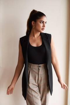 Actress Lavanya Tripathi pics: லாவண்யாவின் லேட்டஸ்ட் போட்டோஷூட்...!