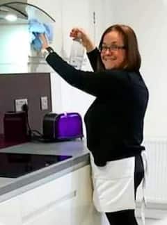 40 ਲੱਖ ਦੀ ਨੌਕਰੀ ਛੱਡ ਕੰਮਵਾਲੀ ਬਾਈ ਕਿਉਂ ਬਣ ਗਈ ਇਹ ਮਹਿਲਾ?