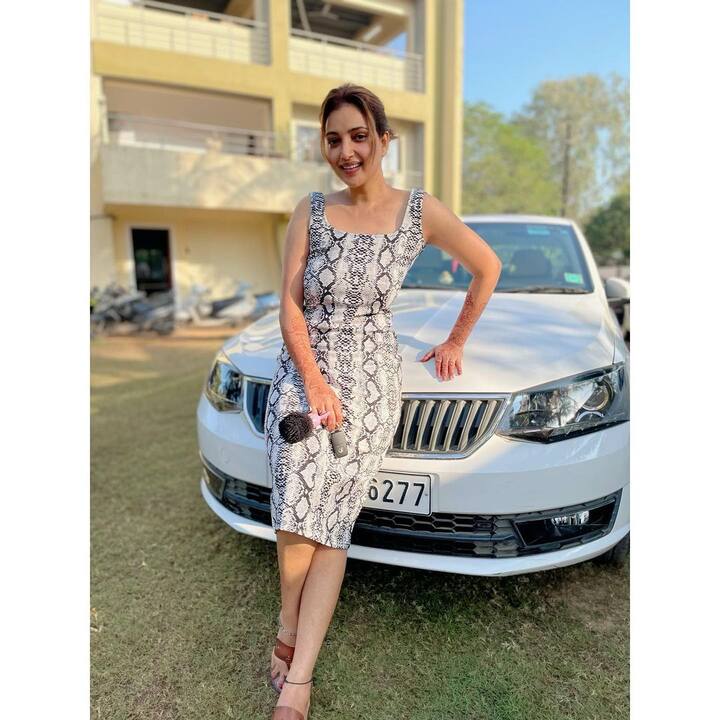 रुपाली छोट्या पडद्यावरील लोकप्रिय अभिनेत्री असून तिने अनेक गाजलेल्या मालिकांमध्ये काम केलं आहे. सध्या ती, ‘आई कुठे काय करते?’ या मालिकेत संजना ही भूमिका साकारत आहे. (Photo Instagram: @rupalibhosle)