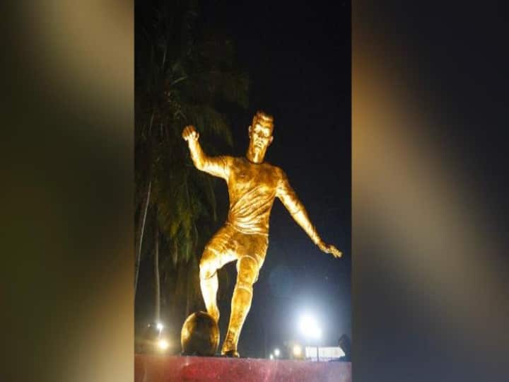 Controversy over portugal football star cristiano ronaldo statue in goa india  ann Cristiano Ronaldo की प्रतिमा ने गोवा में खड़ा किया विवाद, लोगों ने इस बात पर जताई आपत्ति