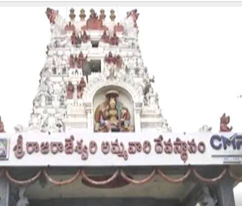Nellore Temples Rush : కొత్త సంవత్సరం భక్తులతో కిటకిటలాడిన ఆలయాలు