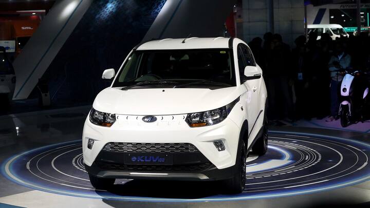 Mahindra eKUV100: Mahindra eKUV100 का डिजाइन पेट्रोल डीजल वाली KUV100 कार के जैसा ही है और इसे 2020 ऑटो एक्सपो के दौरान पेश किया गया था. चिप की कमी के कारण कार में देरी हुई और 2022 में घोषित होने की उम्मीद है. इसके 15.9 kWh बैटरी पैक के साथ 140 किमी की मैक्सिमम रेंज के साथ आने की उम्मीद है.