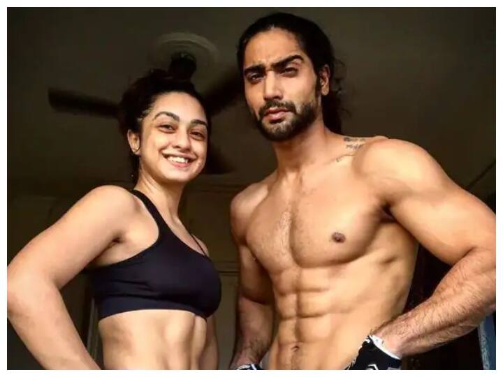 Abigail Pandey- Sanam Johar: टीवी एक्टर सनम जौहर भी एक्ट्रेस एबिगेल पांडे के साथ काफी समय से लिव-इन में रह रहे हैं. दोनों की तस्वीरें सोशल मीडिया पर काफी वायरल होती हैं.