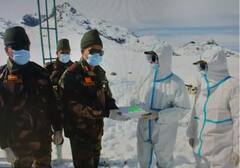 New Year ਮੌਕੇ 'ਤੇ ਭਾਰਤ-ਚੀਨ ਫੌਜਾਂ ਨੇ ਇਕ-ਦੂਜੇ ਨੂੰ ਵੰਡੀਆਂ ਮਠਿਆਈਆਂ, See Photos