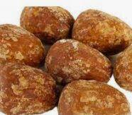 ਤੁਹਾਡੀ ਰਸੋਈ 'ਚ ਜ਼ਰੂਰ ਹੋਣਾ ਚਾਹੀਦਾ ਗੁੜ, ਖਾਣ ਤੋਂ ਇਲਾਵਾ ਆਉਂਦਾ ਇੰਨੇ ਸਾਰੇ ਕੰਮ