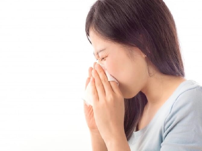 Running Nose Is Not Just Cold And Cough May Be Omicron Coronavirus Symptoms  | Omicron Symptoms: नाक बहना सर्दी-जुकाम या फ्लू ही नहीं, हो सकता है  ओमिक्रोन का लक्षण, तुरंत कराएं टेस्ट