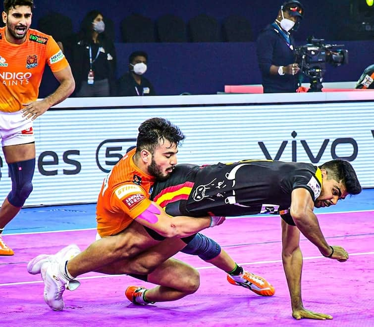 Pro Kabaddi League 2021-22: दूसरे हाफ में पुनेरी पलटन के खिलाफ चली पवन की आंधी, जीत के साथ बेंगलुरु बुल्स टॉप पर पहुंची