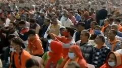 PM Modi in Meerut: कार्यक्रम स्थल जाने से पहले खिलाड़ियों से मिले पीएम, क्या हुई बातचीत?