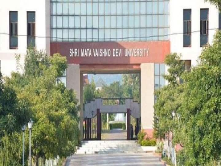 Shri Mata Vaishno Devi University closed after 13 students found Corona positive in Reasi in jammu-kahsmir Jammu-Kashmir News: रियासी में 13 छात्रों के कोरोना पॉजिटिव निकलने से हड़कंप, श्री माता वैष्णो देवी विश्वविद्यालय बंद