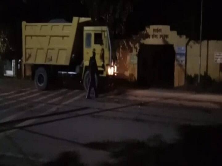 Jehanabad News: ट्रकों से अवैध वसूली करने का वीडियो VIRAL होने पर नपे दो होमगार्ड जवान, एसपी ने की कार्रवाई