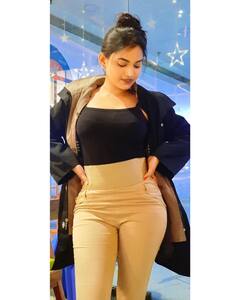 Rajeshwari Kharat: शालूचा हॉट अन् हटके अंदाज, राजेश्वरी खरातचा नवा लूक व्हायरल