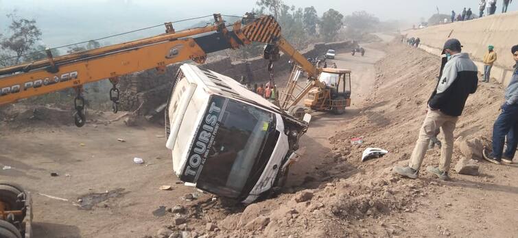 The bus returning from Manali overturned, the students were going to Amritsar Breaking : ਮਨਾਲੀ ਤੋਂ ਪਰਤ ਰਹੀ ਬੱਸ ਪਲਟੀ, ਅੰਮ੍ਰਿਤਸਰ ਜਾ ਰਹੇ ਸੀ ਵਿਦਿਆਰਥੀ