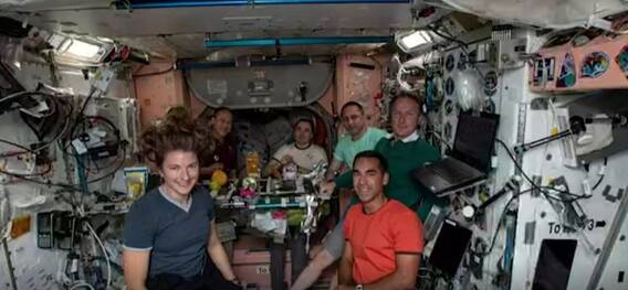 Newyear In Space: అంతరిక్షంలో చరిత్ర సృష్టించిన కొత్తసంవత్సర వేడుకలు