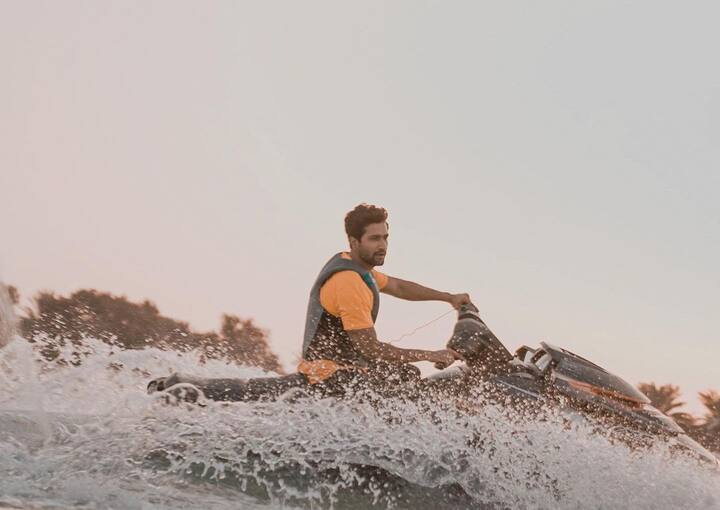 आगामी 'लुका छुप्पी 2' चित्रपटाचे चित्रीकरण मध्य प्रदेशात सुरू आहे. या चित्रपटामध्ये अभिनेता विकी कौशल (Vicky Kaushal) आणि अभिनेत्री सारा अली खान (Sara Ali Khan) झळकणार आहेत.