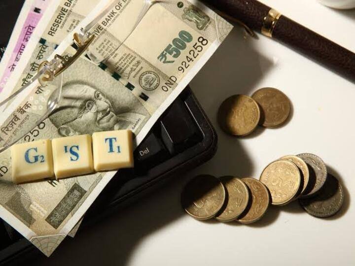 GST On Zomato, Swiggy, Ola, Uber From Today As Government Widens Tax Base மக்களே உஷார்...! ஆன்லைன் சேவைகளுக்கு கிடுக்குப்பிடி! - எகிறும் சொமேட்டோ, ஸ்விக்கி, ஊபர், ஓலா விலைகள்!