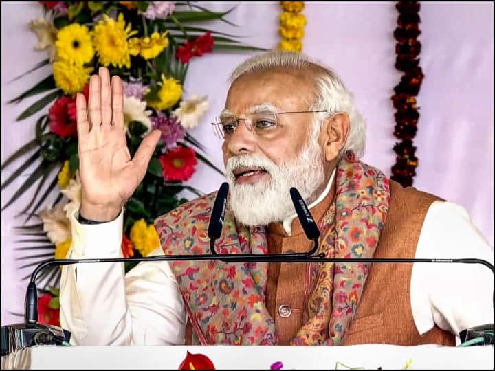 Uttar Pradesh Assembly Elections 2022 PM Modi says Meerut is making local to global ann UP Election 2022: 'जिधर भारत चलेगा, उधर ही अब दुनिया चलने वाली है', पीएम मोदी बोले- लोकल को ग्लोबल बना रहा मेरठ