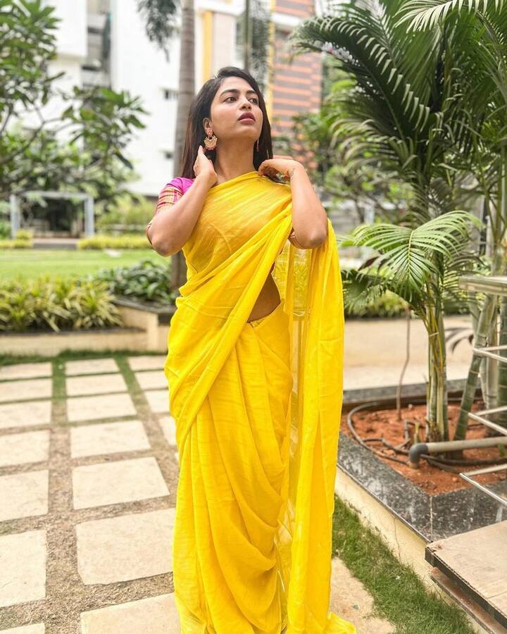 దేత్తడి అనే పేరుతో యూట్యూబ్ లో ఈమెకి సంబంధించిన వీడియోలు చాలానే ఉంటాయి. (Photo Courtesy: Instagram)
