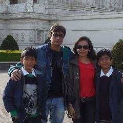 Amit Bhatt Family Photo: तारक मेहता का उल्टा चश्मा के बापूजी की पत्नी हैं बला की खूबसूरत, तस्वीरें देख उड़ जाएंगे होश